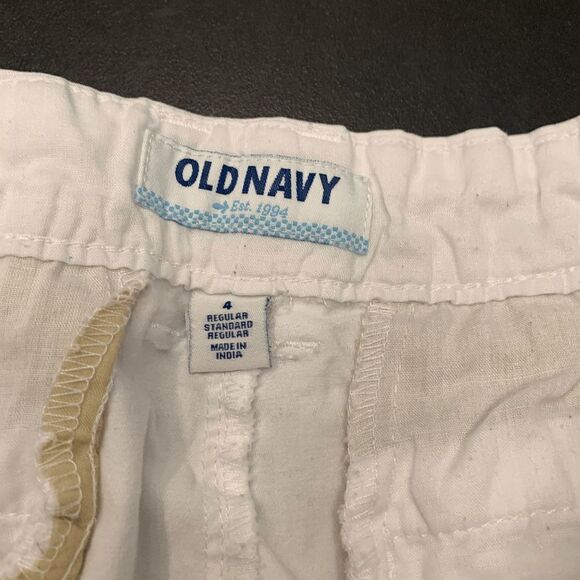 Old Navy Women's Low Rise Cotton Blend Stretch Cuffed Shorts White Size 4 - Picture 4 of 6